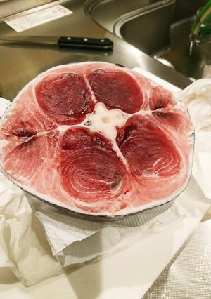 マグロの尻尾(テール)の解体方法-レシピのメイン写真
