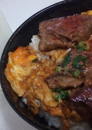 美味しく筋肉増量！玉子とじ牛ステーキ丼-レシピのメイン写真