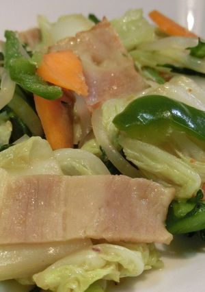 白菜・春菊のササっと炒めベーコンカレー味-レシピのメイン写真