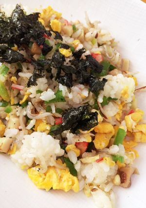 しらすと色々野菜のニンニク風味炒飯♫-レシピのメイン写真