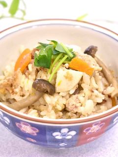 簡単☆里芋とひき肉の炊き込みご飯-レシピのメイン写真