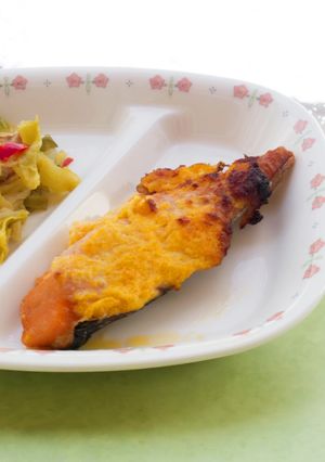 サケのもみじ焼き【葛尾村の給食】-レシピのメイン写真