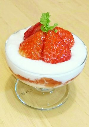 ジャムでしましまヨーグルト。-レシピのメイン写真