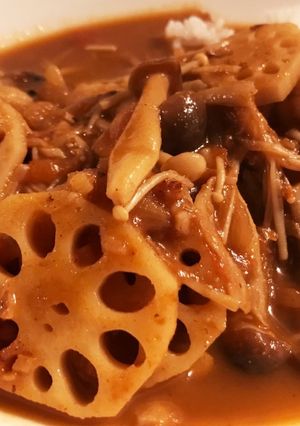 キノコとレンコンと豚肉のカレー-レシピのメイン写真