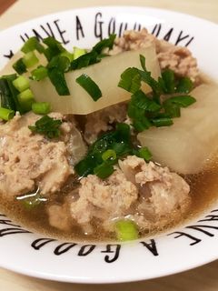 寒い冬に!鶏団子と大根の煮物-レシピのメイン写真