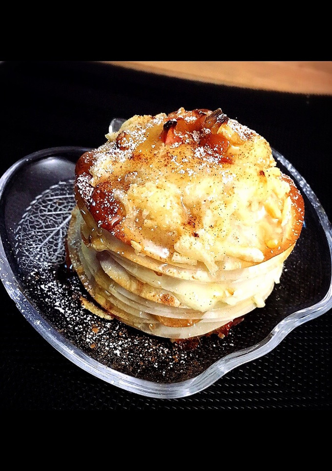 餃子の皮で林檎とチーズの焼きミルフィーユ-レシピのメイン写真