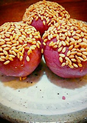 先付け「メイプルシロップ入り紫芋だんご」-レシピのメイン写真