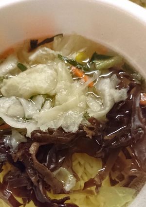 キクラゲでリッチなカップラーメン！-レシピのメイン写真
