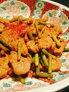 ニンニクの芽とひれ肉のエスニック炒め-レシピのメイン写真