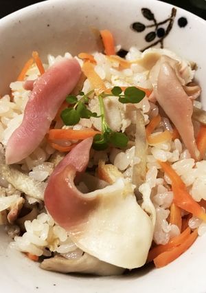 疲労回復の栄養素たっぷり ホッキ飯-レシピのメイン写真