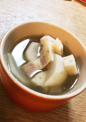 根菜とベーコンのコンソメスープ-レシピのメイン写真