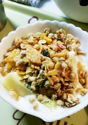 朝食りんごヨーグルトonシリアル-レシピのメイン写真