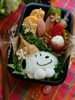 稲荷帽子のスヌーピー☆簡単嬉し冬キャラ弁-レシピのメイン写真