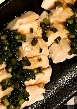 蒸し鶏のにんにくねぎ醤油だれ-レシピのメイン写真