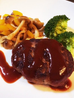 肉汁たっぷりハンバーグ-レシピのメイン写真