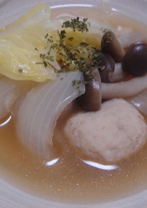 白菜と肉団子のコンソメスープ♪-レシピのメイン写真