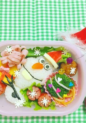 クリスマス風キャラ弁☆オラフサンタ弁当-レシピのメイン写真