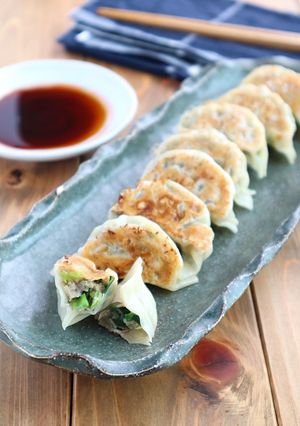 野菜たっぷり☆ヘルシー焼き餃子-レシピのメイン写真