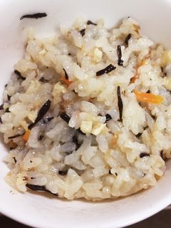 ひじきの炊き込みご飯(離乳食)-レシピのメイン写真