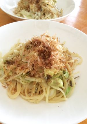 アボカド煮干し燻製イカのおかか和風パスタ-レシピのメイン写真