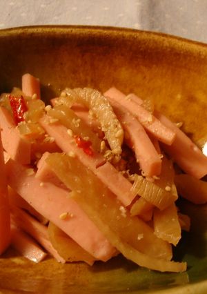 魚肉ソーセージとたくあんのごま油炒め☆-レシピのメイン写真