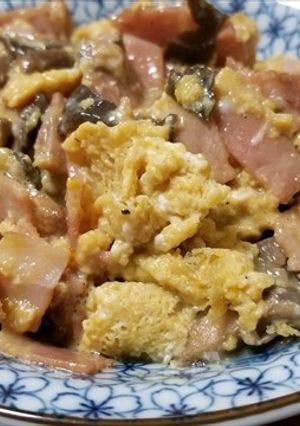 平茸、ベーコン入りスクランブルエッグ-レシピのメイン写真