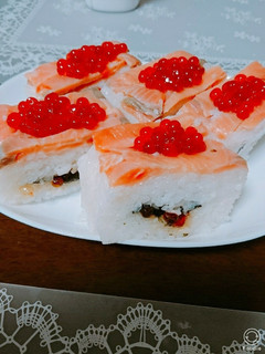 サーモン押し寿司いくらサンド-レシピのメイン写真