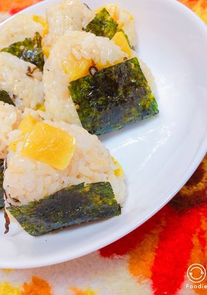 簡単やみつき☆たくあんと塩昆布おにぎり-レシピのメイン写真