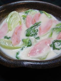 魚肉ソーセージと青梗菜のミルク煮-レシピのメイン写真
