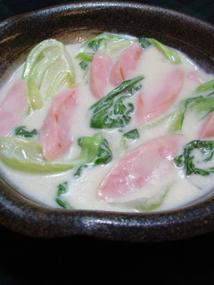 魚肉ソーセージと青梗菜のミルク煮-レシピのメイン写真