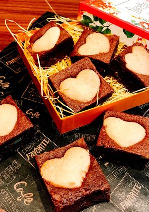 簡単☆サクほろ濃厚ビスケットブラウニー-レシピのメイン写真