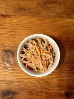 ごぼうとにんじんのすりゴマサラダ-レシピのメイン写真