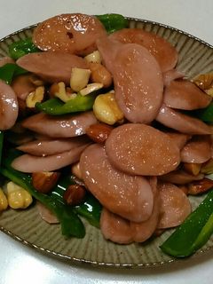 魚肉ソーセージとピーマンのナッツ炒め-レシピのメイン写真