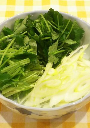 お鍋のお口直しに最高☆三つ葉と白ネギ-レシピのメイン写真