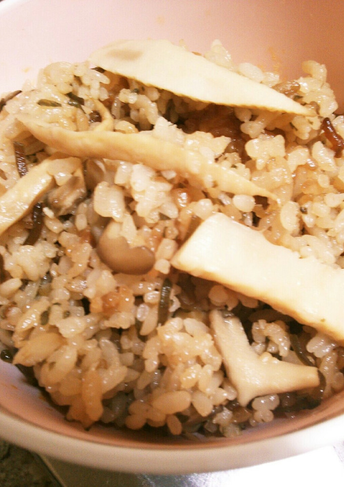 筍とマイタケの塩こんぶ炊き込みご飯-レシピのメイン写真