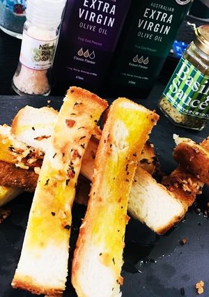 カリッカリで美味い！ガーリックトースト-レシピのメイン写真