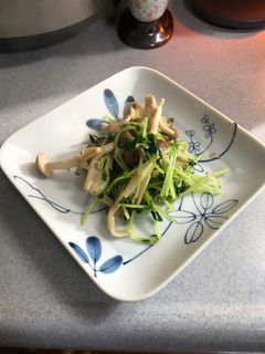 豆苗とジャコの炒め物-レシピのメイン写真