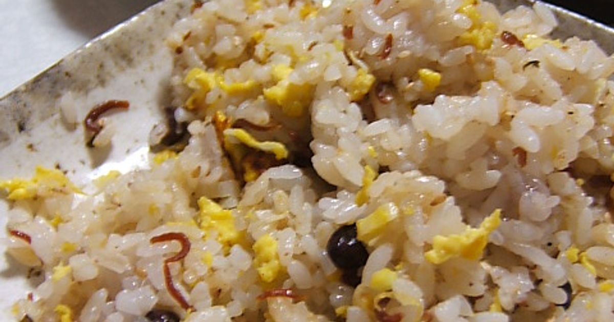 お赤飯でチャーハン by おまめさん 【クックパッド】 簡単