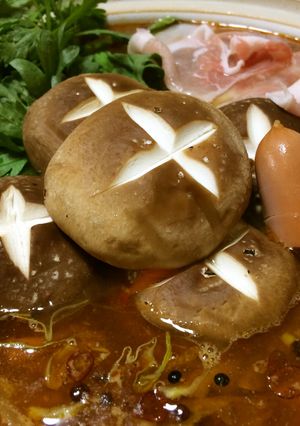 健康料理!辛さを調整できる薬膳中華火鍋-レシピのメイン写真