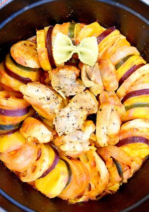 おしゃれ!リースな野菜と鶏肉のトマト煮込-レシピのメイン写真