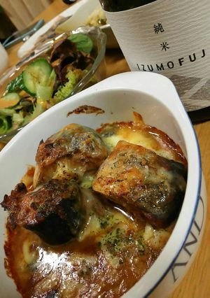 サバ缶味噌煮 ブルーチーズと共に。-レシピのメイン写真