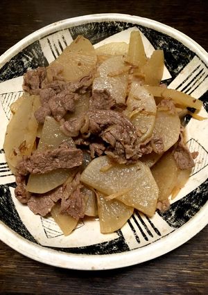 牛薄切り肉と大根の塩麹入り煮物！-レシピのメイン写真