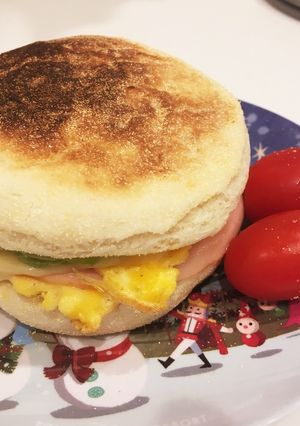イングリッシュマフィンで簡単サンドイッチ-レシピのメイン写真