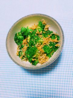 ヘルシー♪ブロッコリーの胡麻じゃこ和え-レシピのメイン写真