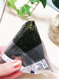 おにぎりの食べ方☆-レシピのメイン写真