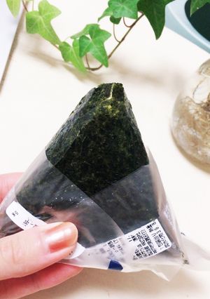 おにぎりの食べ方☆-レシピのメイン写真