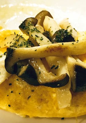 エリンギのバターソテー☆プレーンオムレツ-レシピのメイン写真