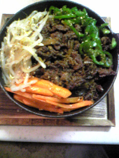 牛肉とごぼうの炒め煮乗せ和風ビビンバw-レシピのメイン写真