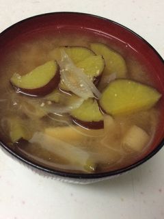 旬の甘味〜さつまいもと玉ねぎのお味噌汁-レシピのメイン写真