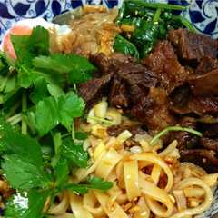 A picture of 牛肉麺 ピリ辛混ぜ麺.